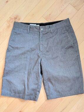 Volcom Men's Heather Gray Flat-Front Shorts Size 30